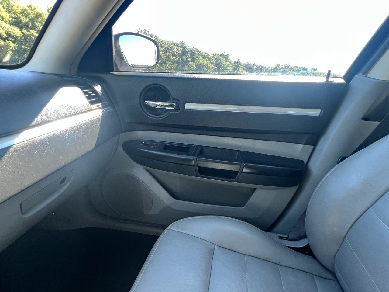 Used 2009 Dodge Charger SXT RWD image 30
