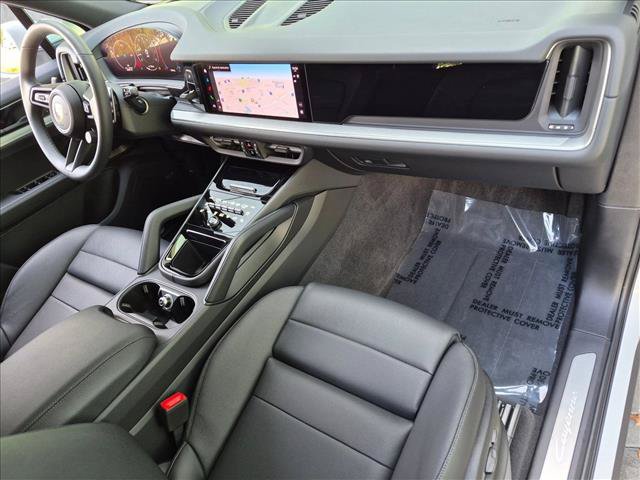 Used 2026 Porsche Cayenne AWD/4WD image 23