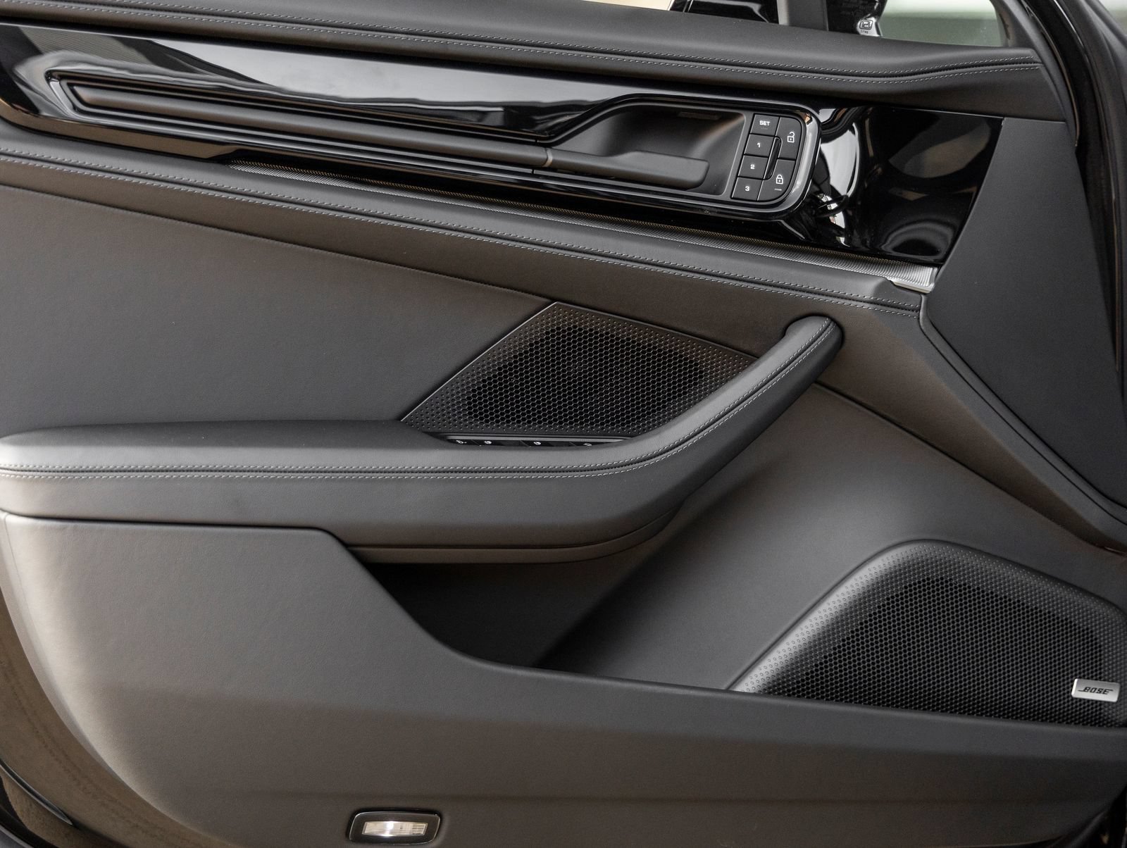 New 2026 Porsche Panamera 4 AWD/4WD image 19
