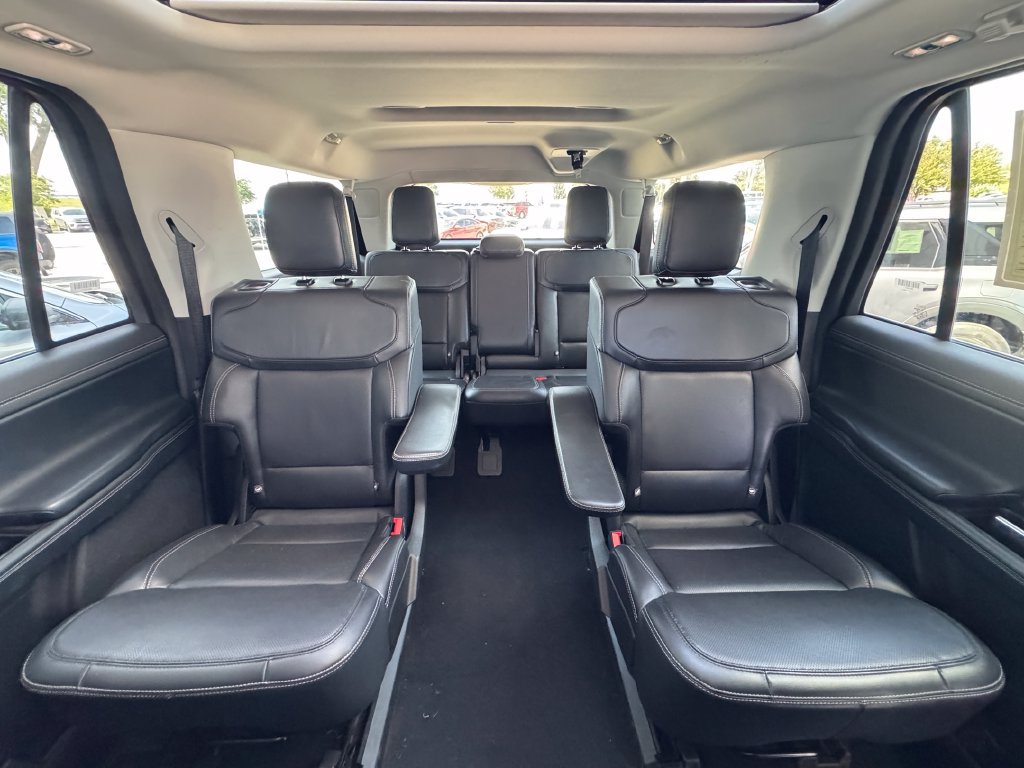 Used 2025 Ford Expedition Max Platinum AWD/4WD image 28