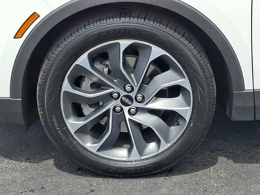 Certified 2023 Lincoln Nautilus Reserve AWD/4WD image 8