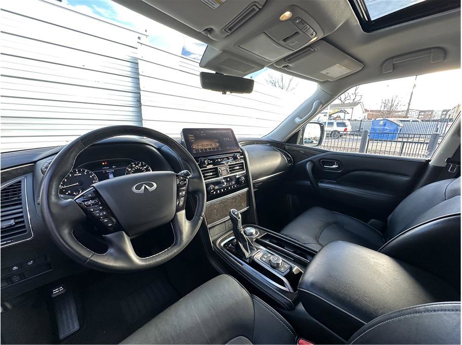 Used 2024 INFINITI QX80 Luxe image 2