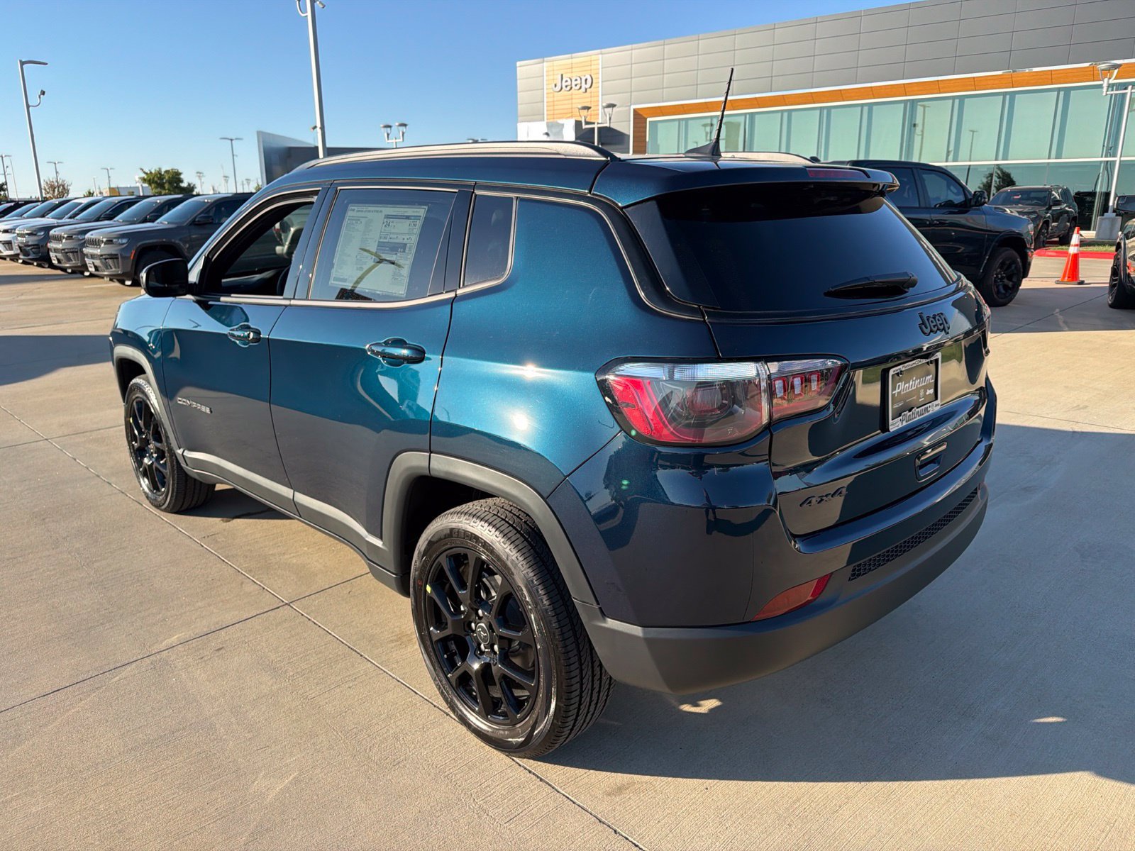 New 2027 Jeep Compass Latitude AWD/4WD image 3