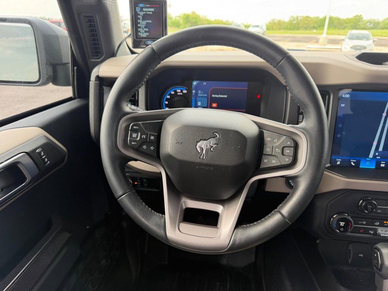 Used 2024 Ford Bronco Wildtrak image 11