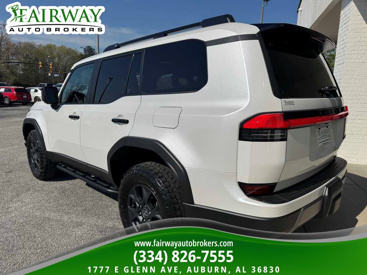Used 2024 Lexus GX 550 AWD/4WD image 8