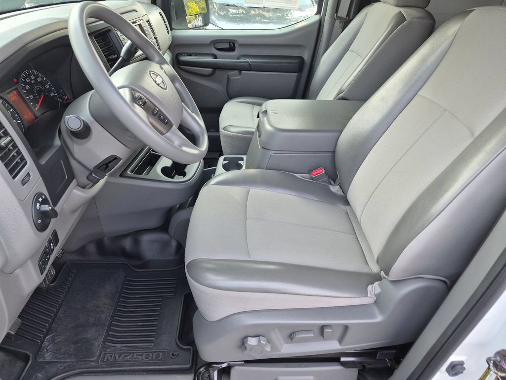 Used 2018 Nissan NV 2500 SL w/ Navigation Package RWD image 11
