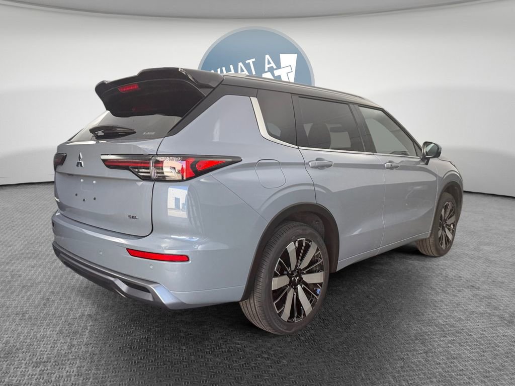 New 2026 Mitsubishi Outlander SEL AWD/4WD image 3