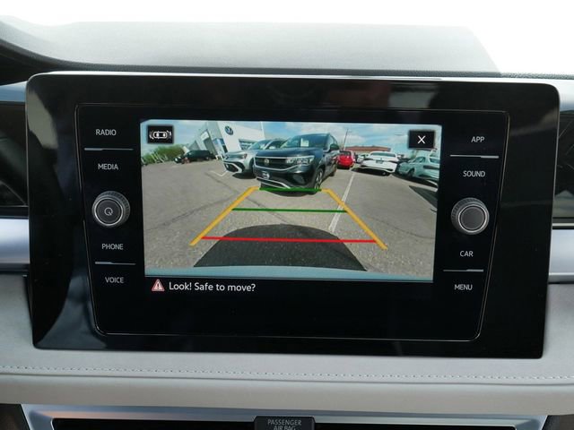 Used 2025 Volkswagen Taos SE AWD/4WD image 29