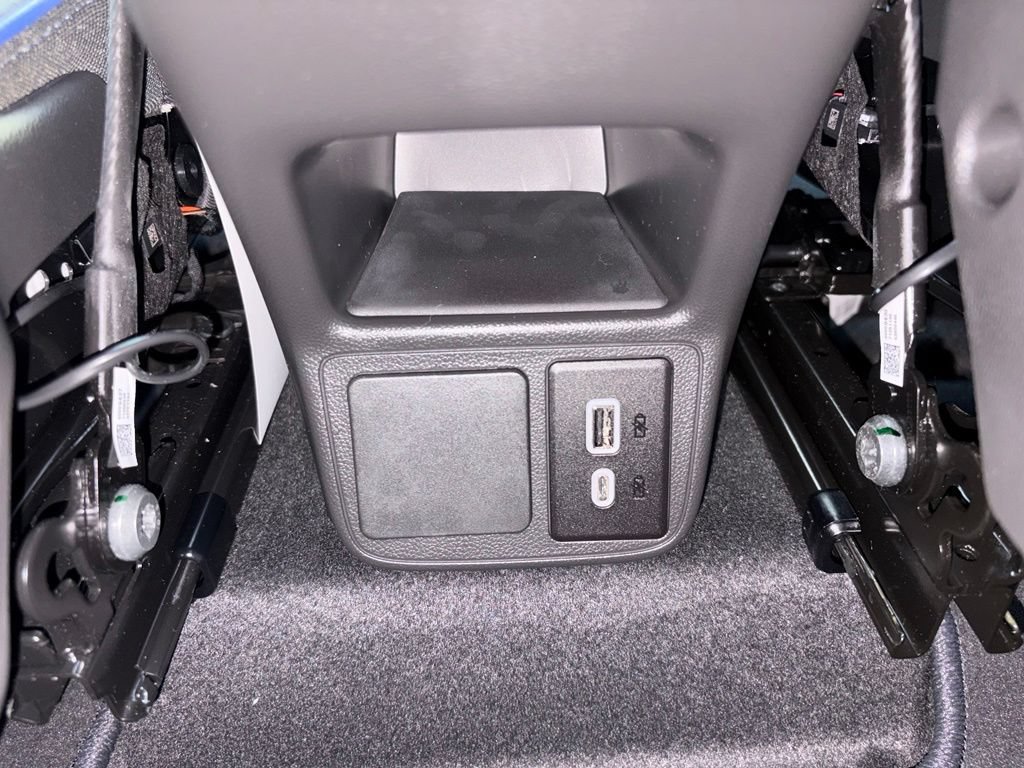 Used 2026 Buick Encore GX Sport Touring w/ Comfort Package FWD image 39