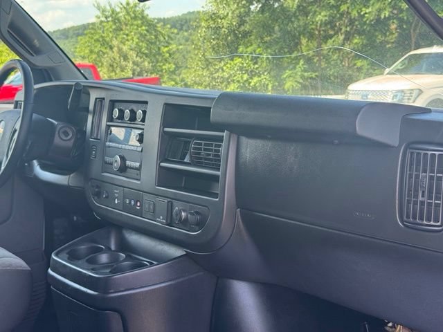 Used 2021 Chevrolet Express 3500 w/ Power Convenience Package RWD image 23