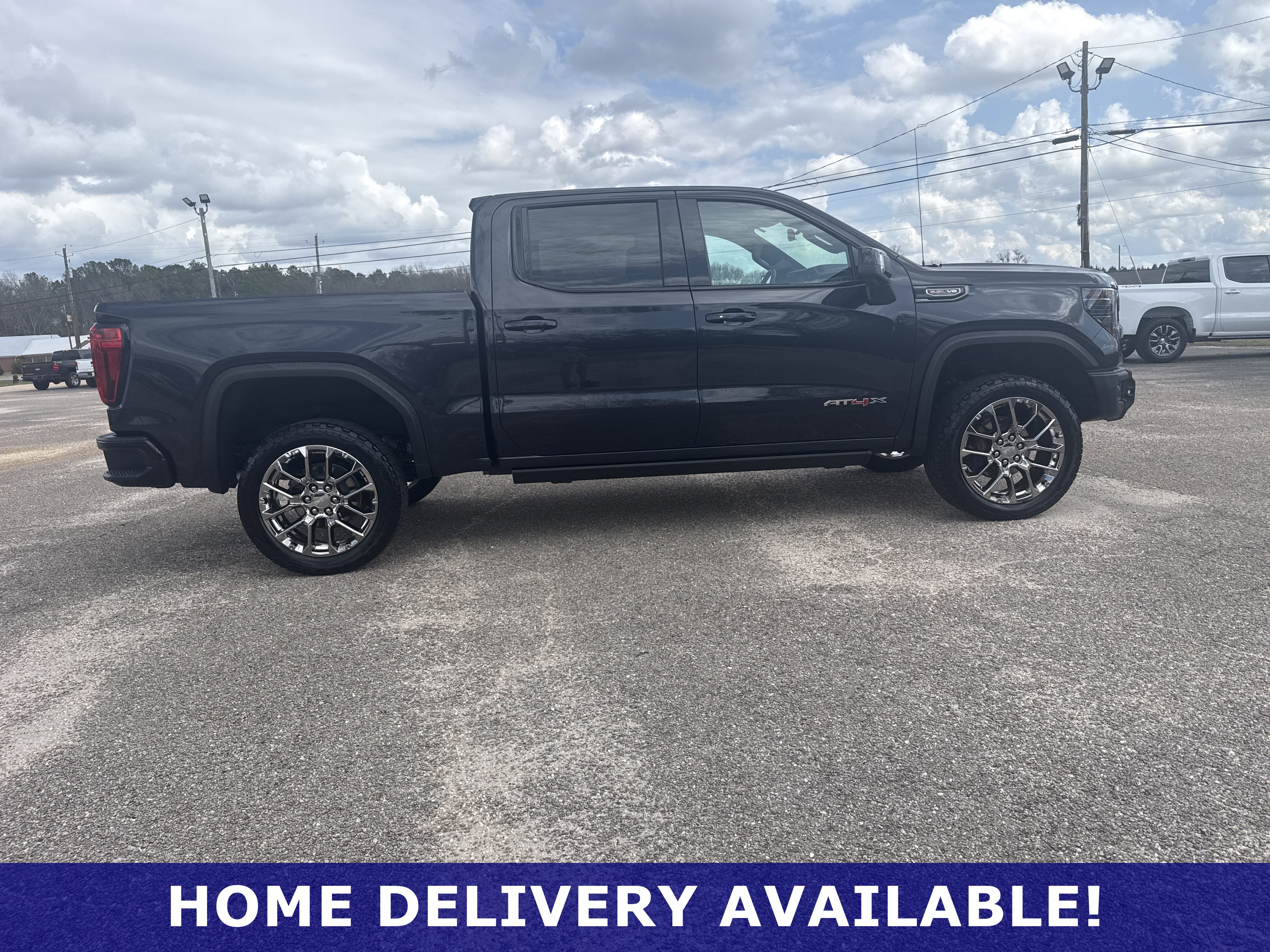 Used 2025 GMC Sierra 1500 AT4X image 12