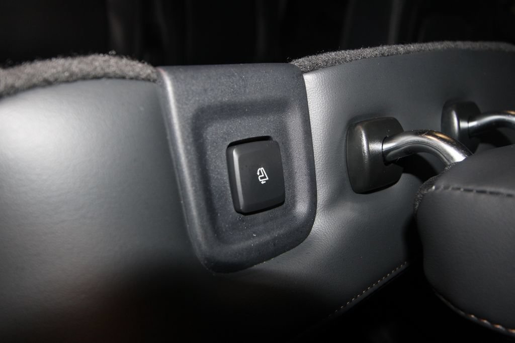 Used 2026 Lincoln Aviator Reserve AWD/4WD image 31