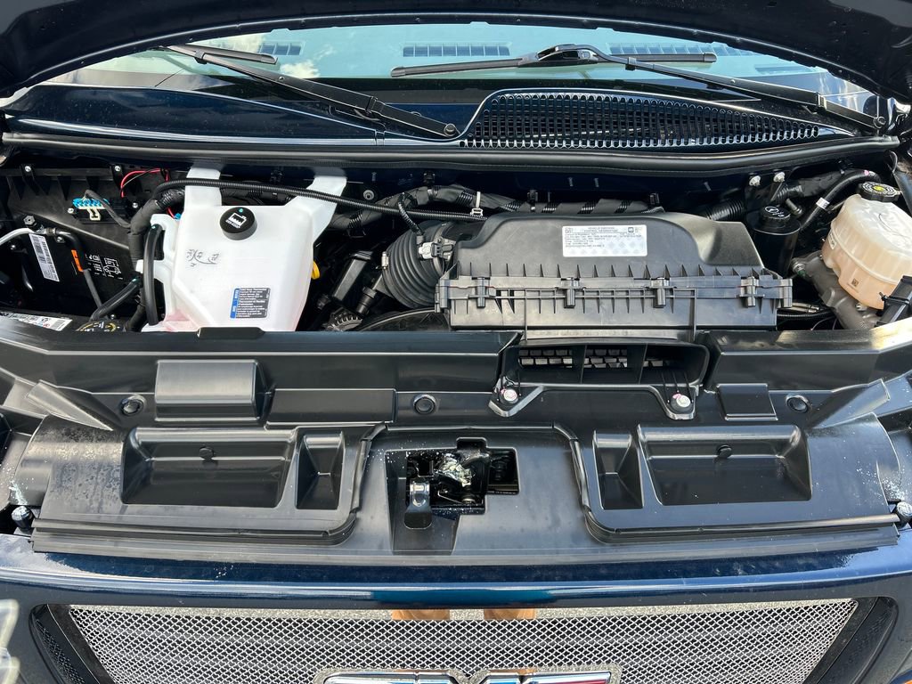 Used 2025 GMC Savana 2500 Extended w/ Driver Convenience Package image 23