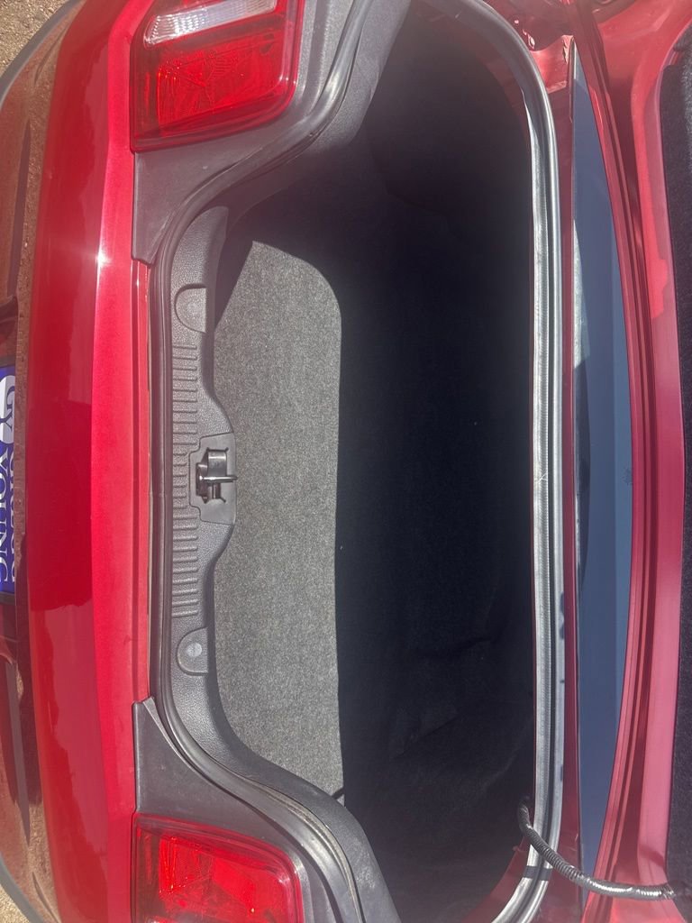 Used 2010 Ford Mustang GT RWD image 8