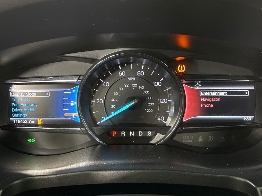 Used 2017 Ford Explorer XLT w/ Equipment Group 202A FWD image 21
