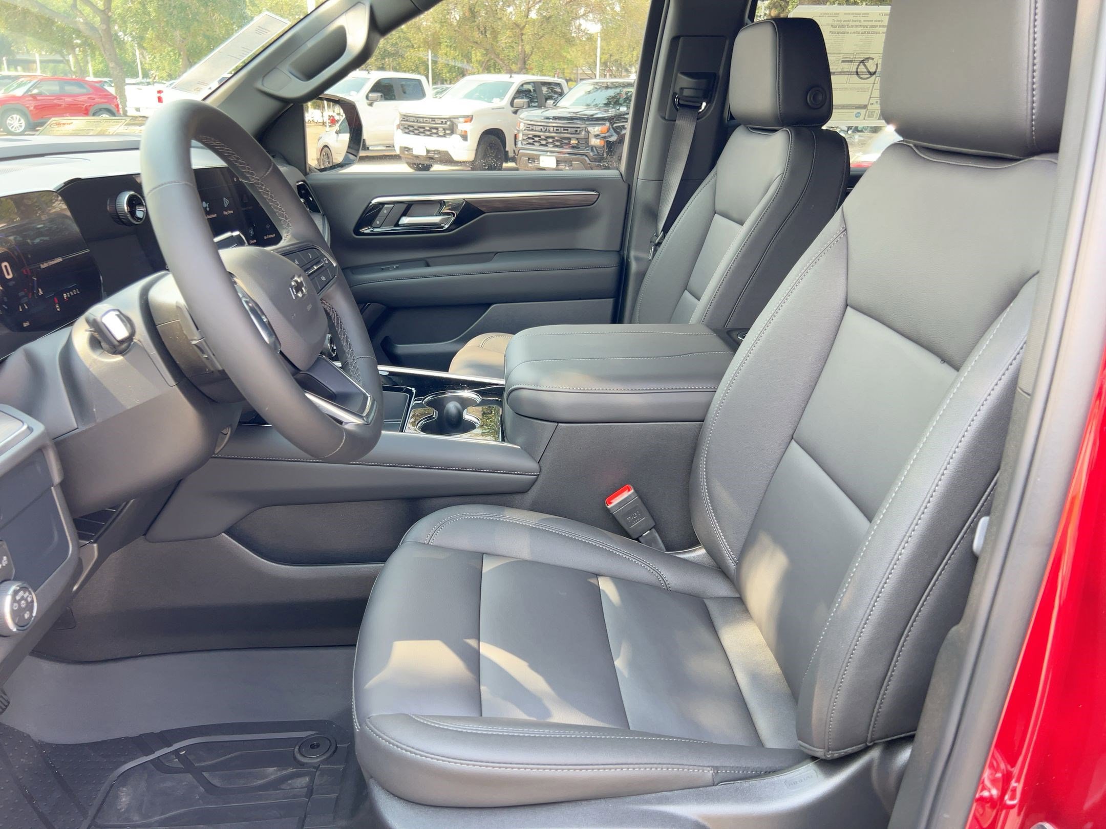 New 2026 Chevrolet Suburban Z71 w/ Comfort Package image 5