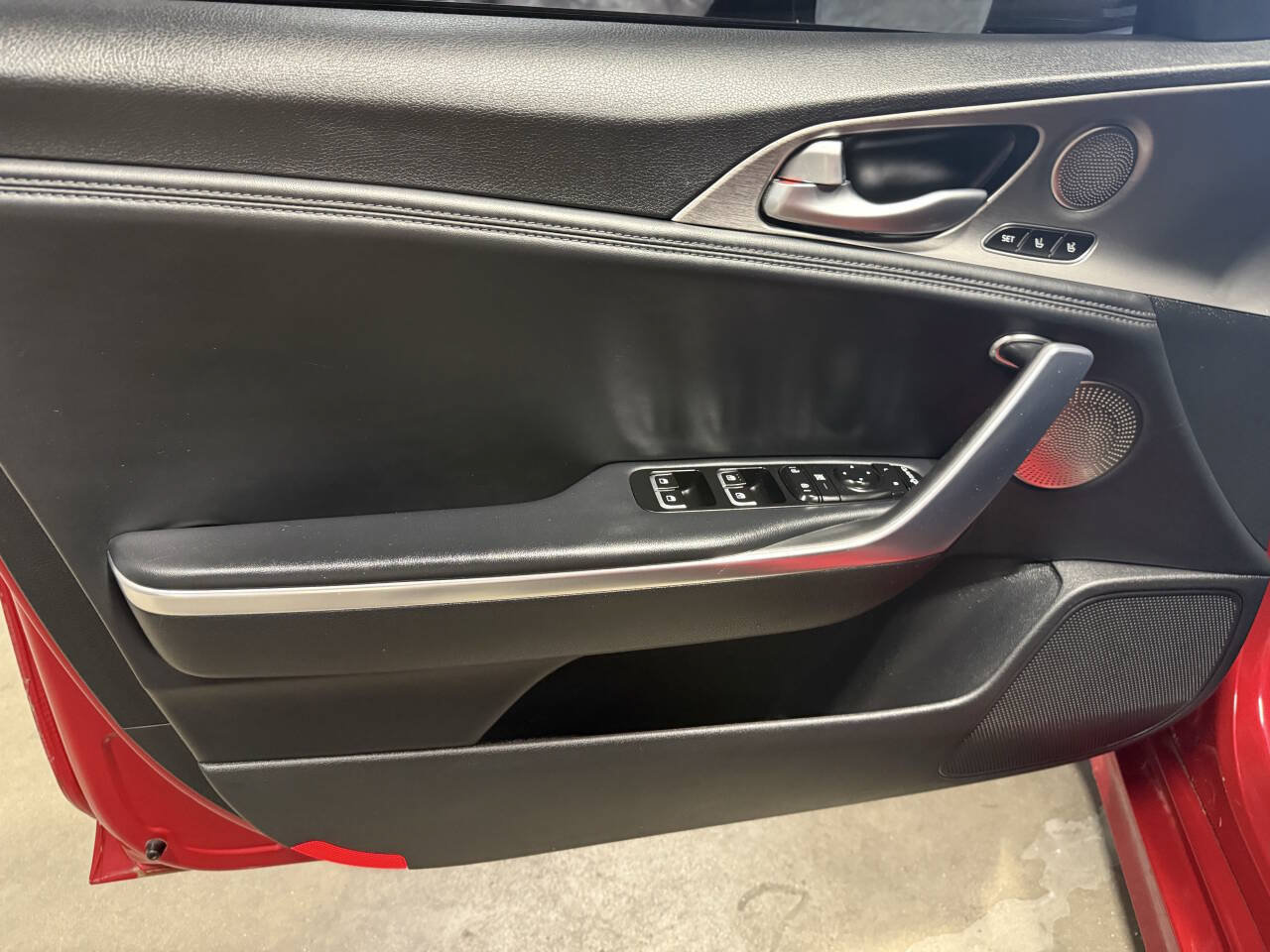 Used 2018 Kia Stinger GT2 AWD/4WD image 18