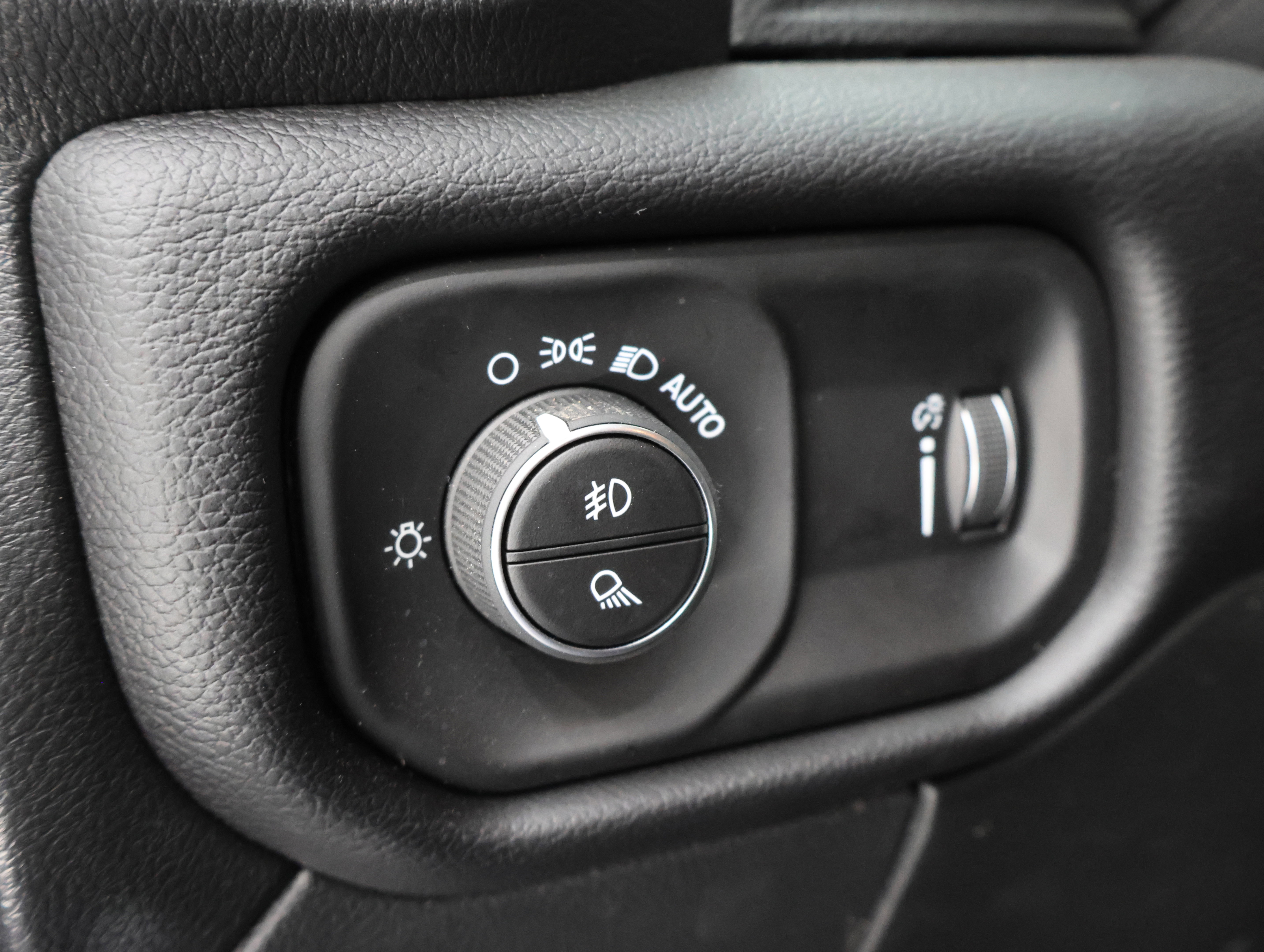 Used 2025 RAM 2500 Big Horn AWD/4WD image 42
