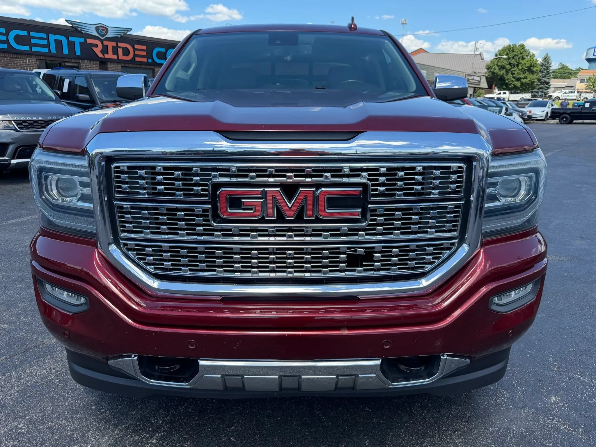 Used 2016 GMC Sierra 1500 Denali w/ Enhanced Driver Alert Package AWD/4WD image 8