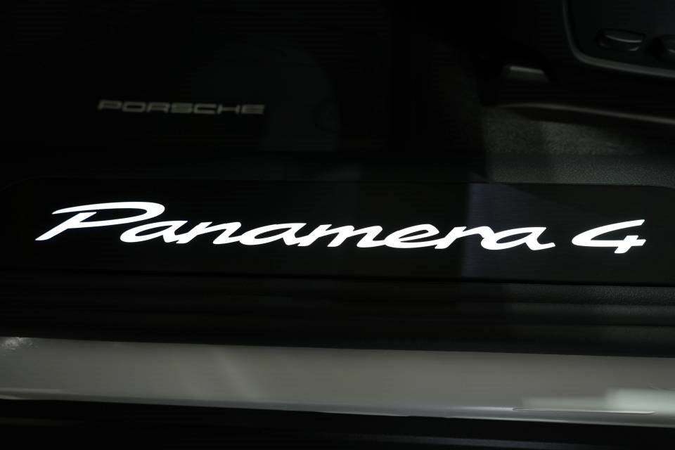 New 2025 Porsche Panamera 4 image 32