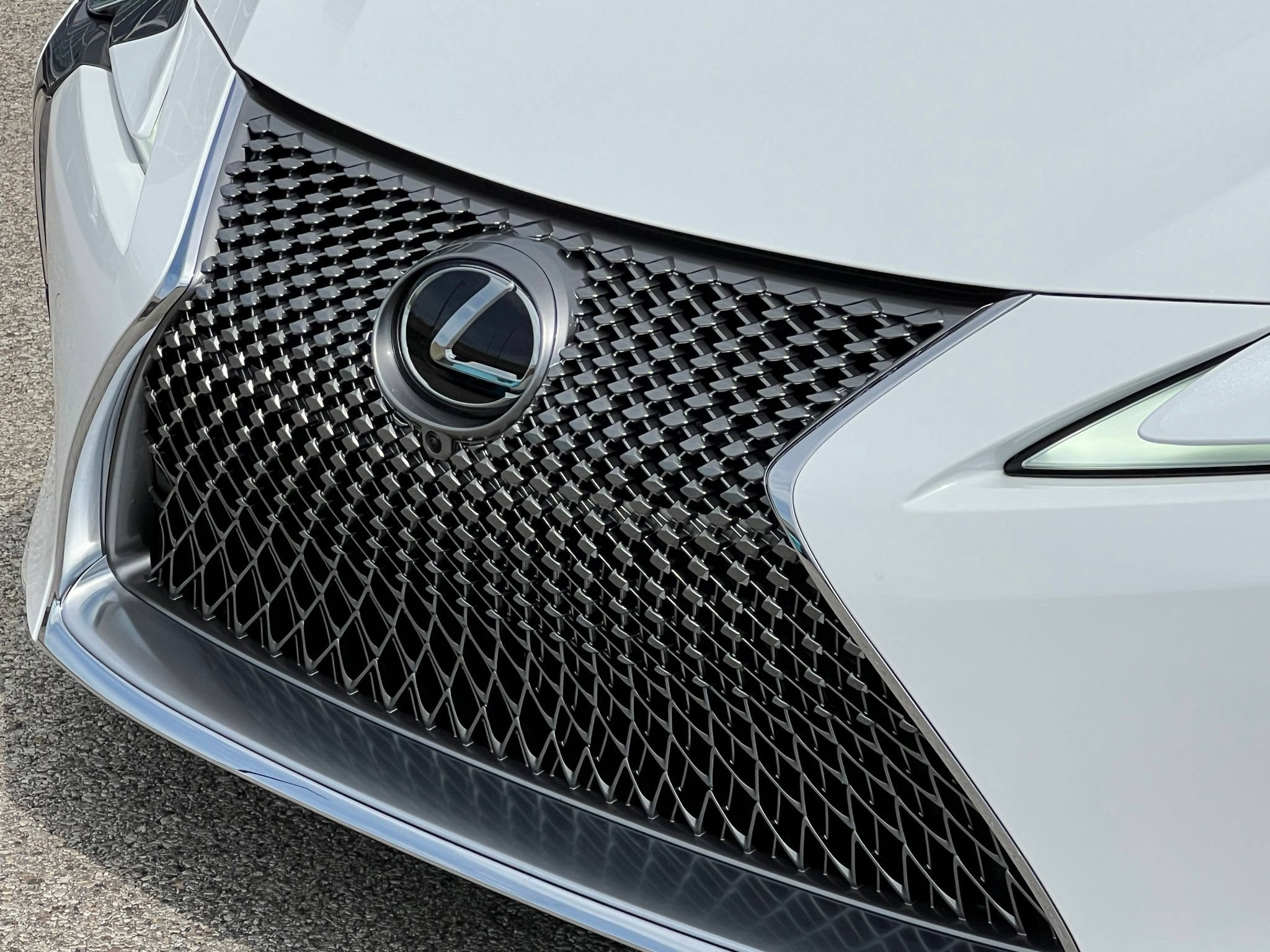Used 2025 Lexus LC 500 Convertible w/ Touring Package RWD image 16