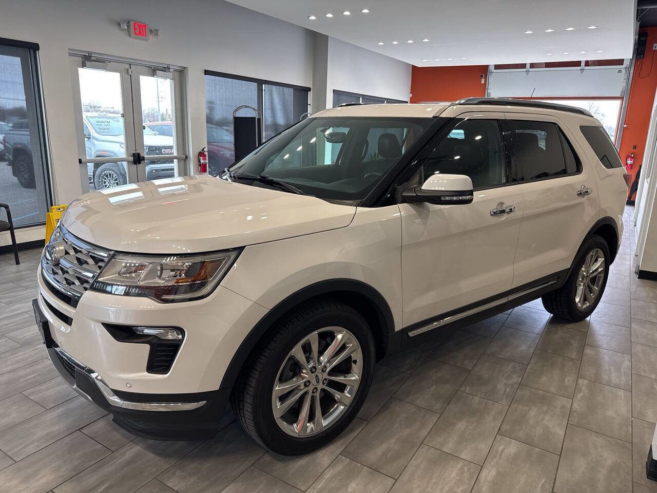 Used 2018 Ford Explorer Limited image 8