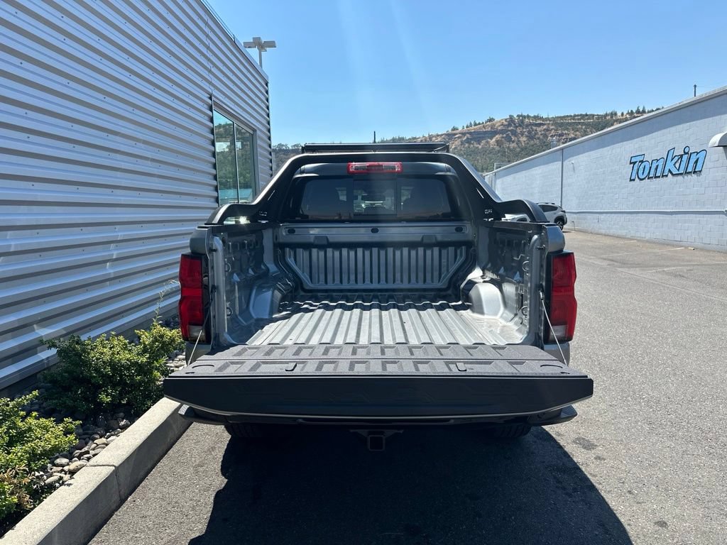 New 2026 Chevrolet Colorado Z71 w/ Midnight Edition AWD/4WD image 4