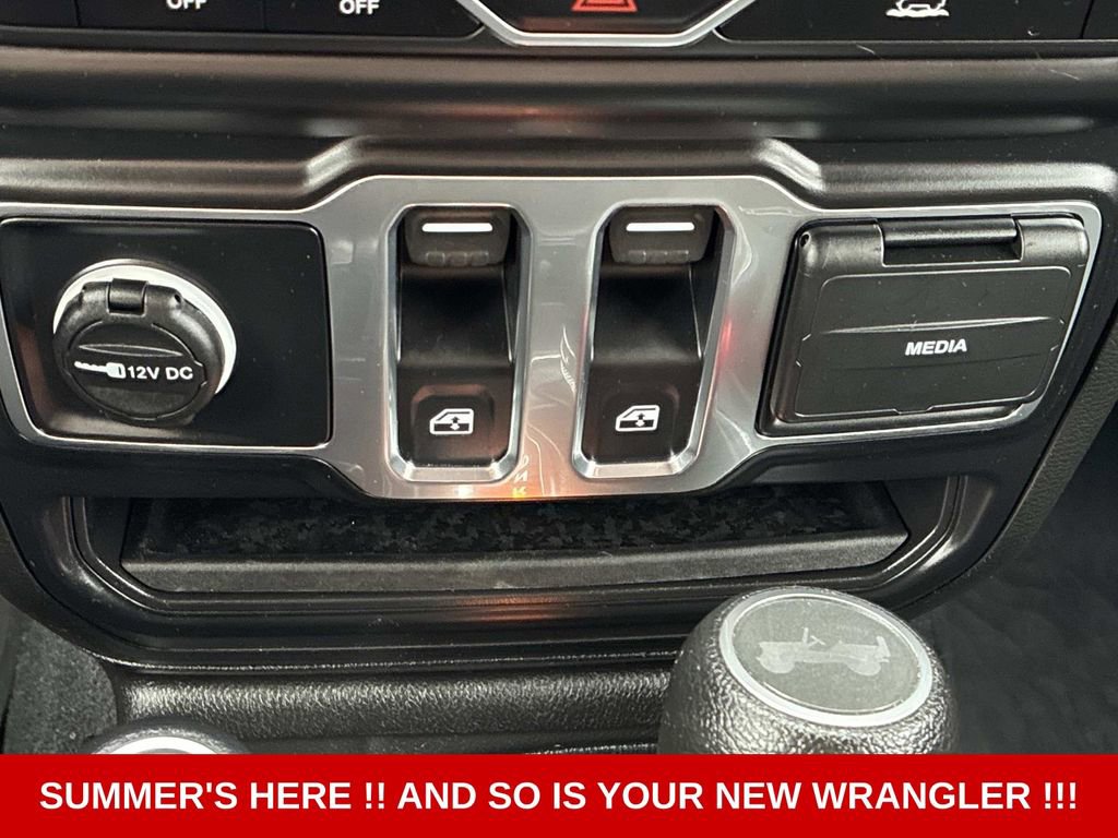 Used 2022 Jeep Wrangler Sport AWD/4WD image 30
