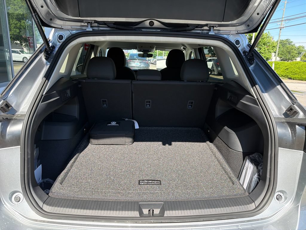 New 2026 Volkswagen Tiguan S FWD image 18