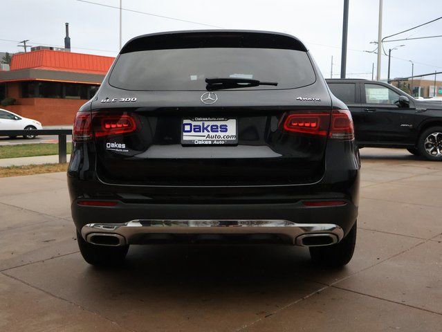 Used 2020 Mercedes-Benz GLC 300 4MATIC w/ Premium Package image 8