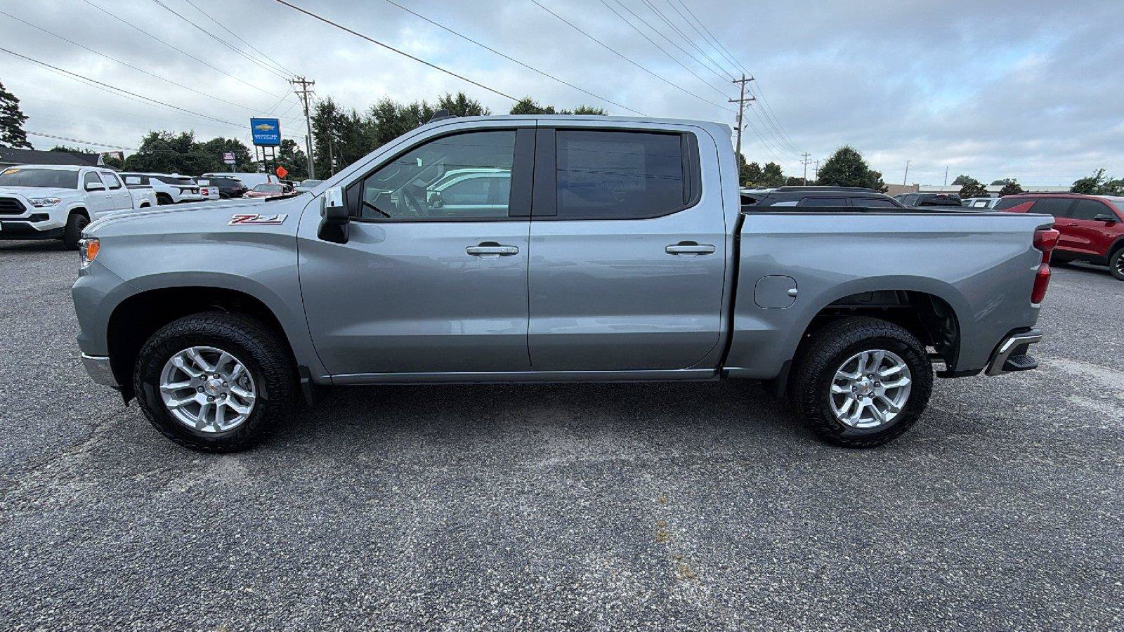 New 2026 Chevrolet Silverado 1500 LT w/ Z71 Off-Road Package AWD/4WD image 12