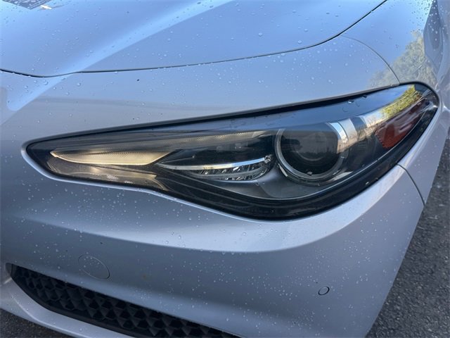 Used 2020 Alfa Romeo Giulia w/ Nero Edizione image 30