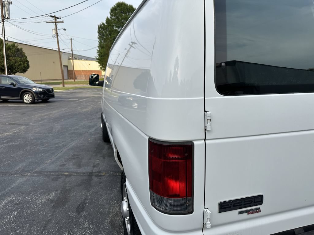 Used 2011 Ford E-250 and Econoline 250 w/ PWR Group RWD image 4
