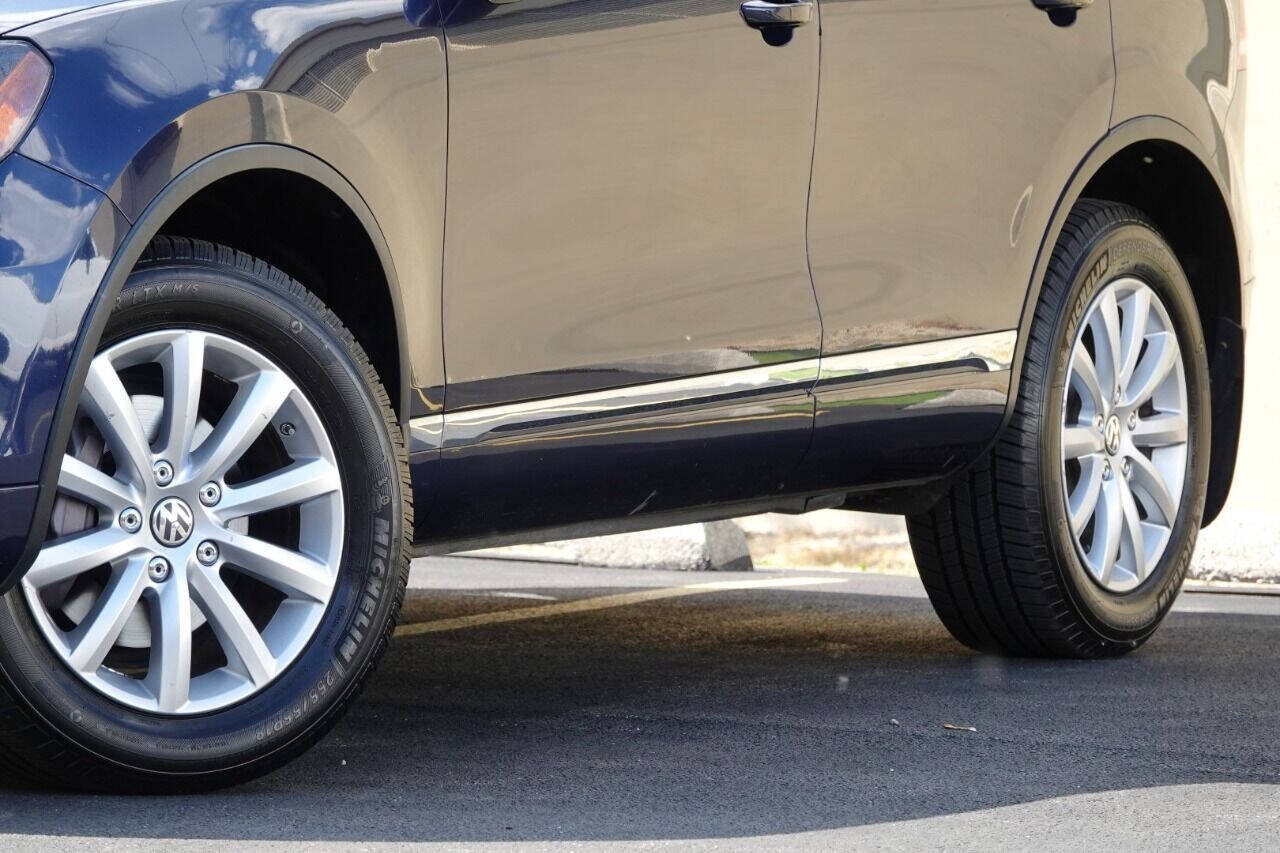 Used 2012 Volkswagen Touareg Sport AWD/4WD image 73