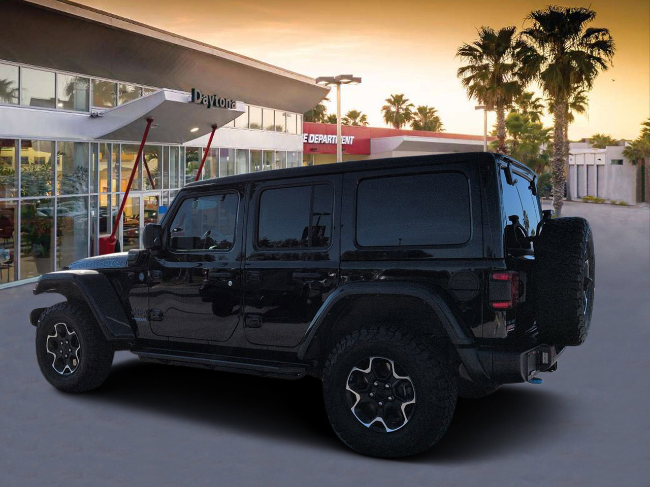 Used 2022 Jeep Wrangler Unlimited Rubicon 4xe w/ Cold Weather Group image 5