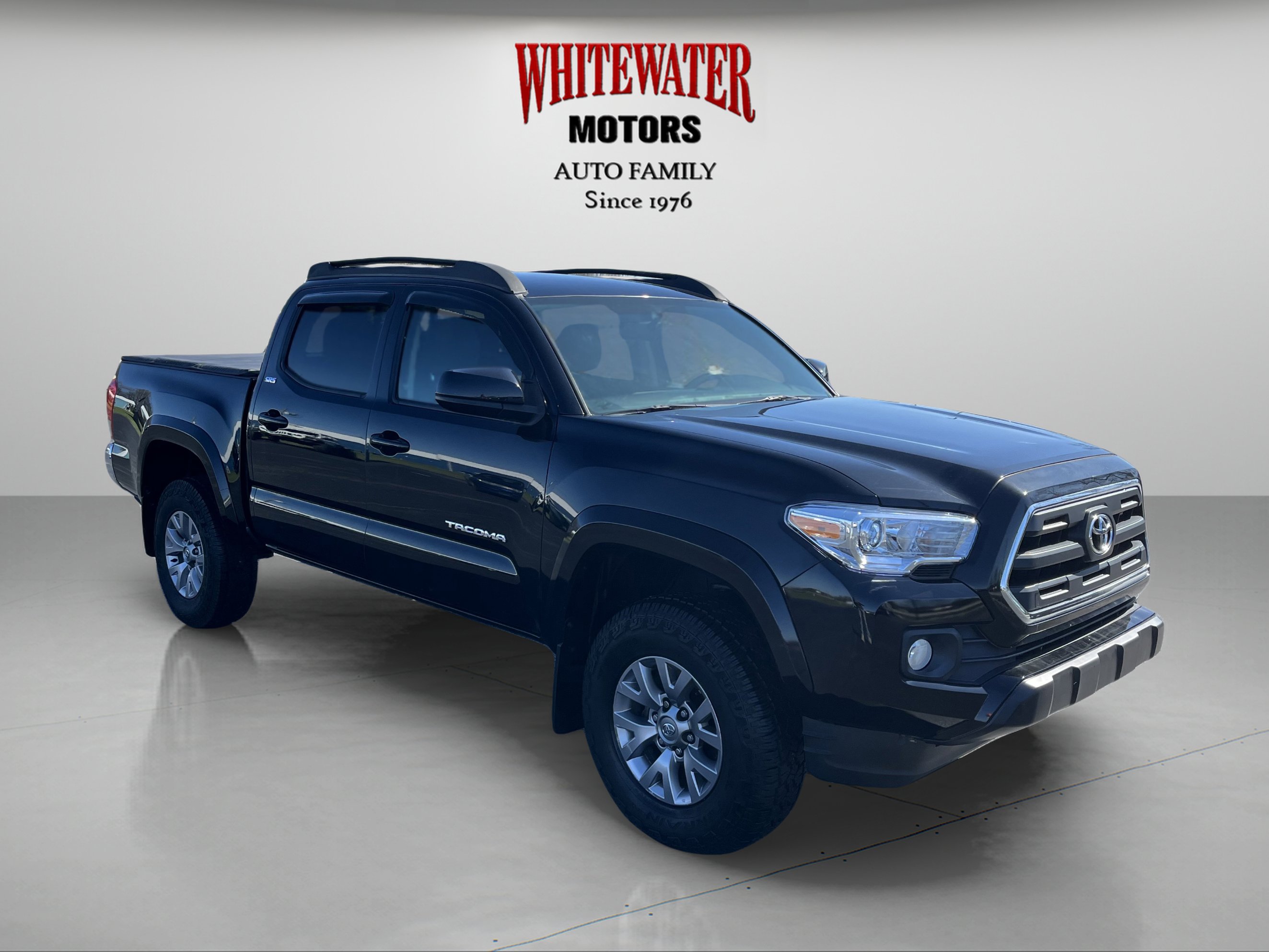 Used 2016 Toyota Tacoma SR5 w/ SR5 Appearance Package (SN) image 7