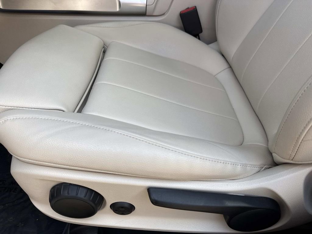 Used 2022 Mercedes-Benz GLB 250 image 28