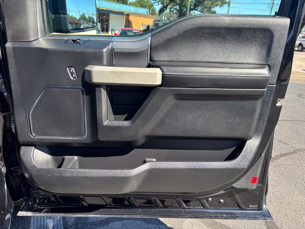 Used 2017 Ford F150 Lariat w/ Equipment Group 502A Luxury AWD/4WD image 21