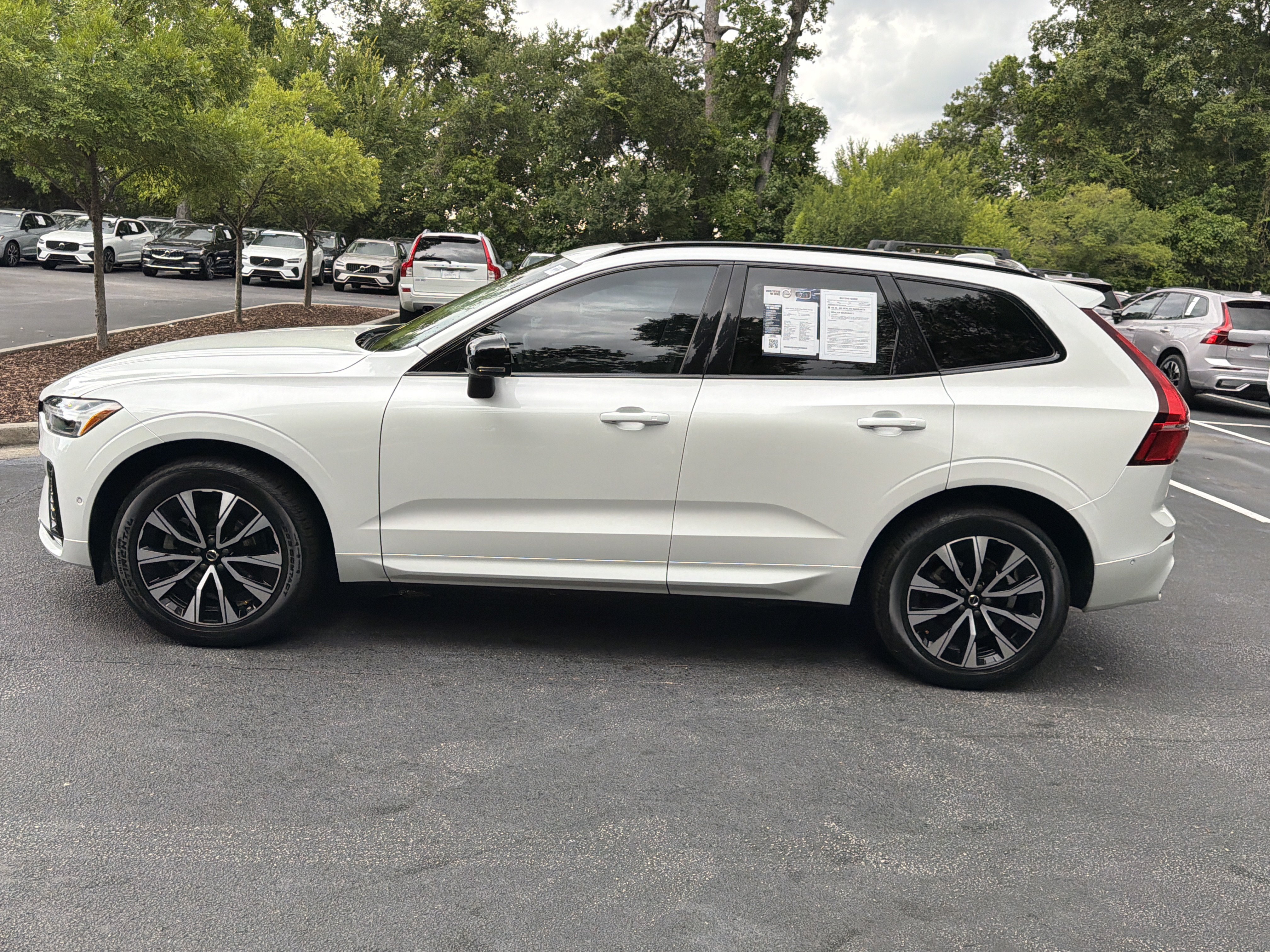 Certified 2024 Volvo XC60 B5 Plus w/ Protection Package Premier AWD/4WD image 41