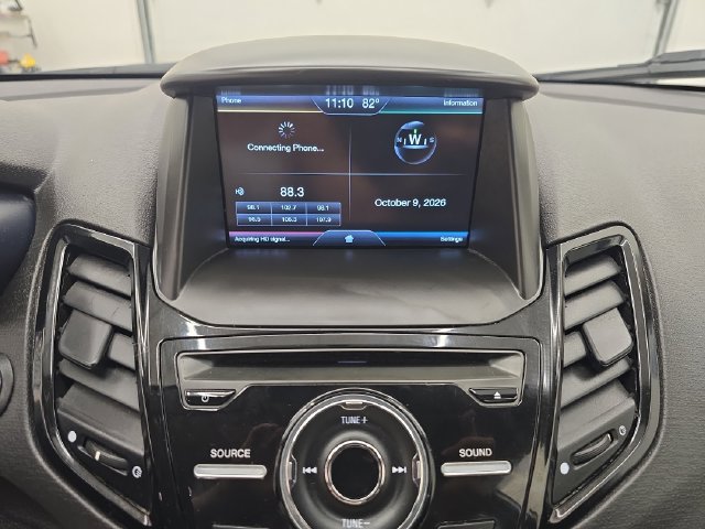 Used 2014 Ford Fiesta Titanium FWD image 21