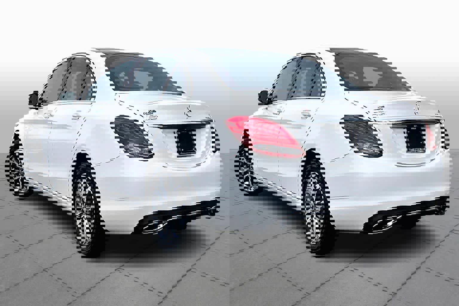 Used 2018 Mercedes-Benz C 300 4MATIC Sedan image 12