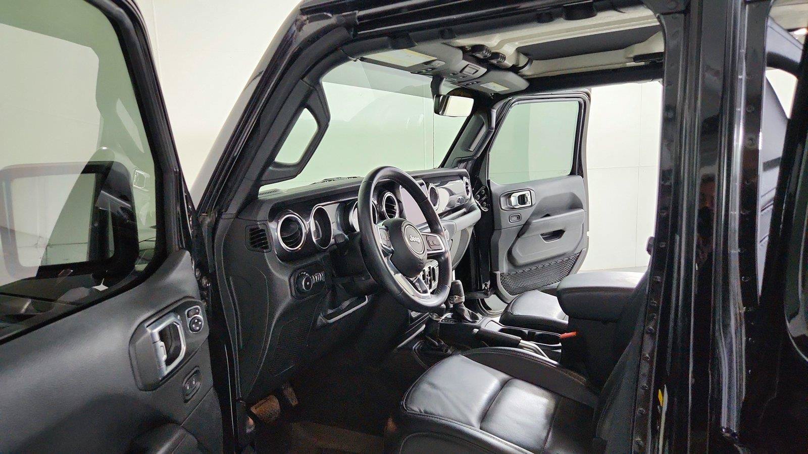 Used 2021 Jeep Wrangler Unlimited Sahara AWD/4WD image 17