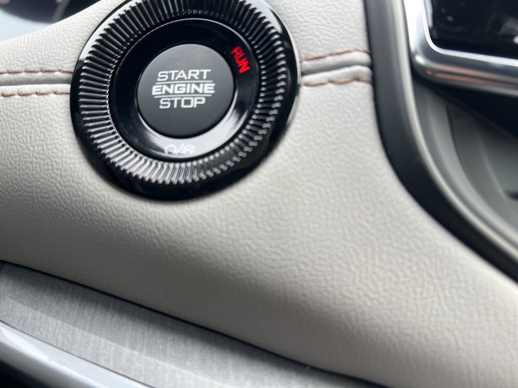 New 2026 Jeep Compass Limited image 28