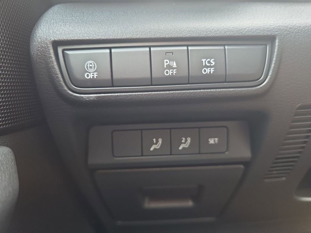 Used 2022 MAZDA MX-30 Electric w/ Premium Package image 34