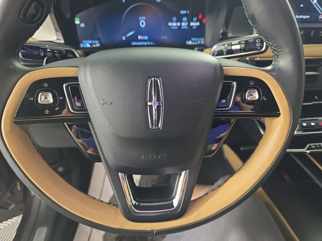 Used 2023 Lincoln Corsair Reserve w/ Equipment Group 201A image 28