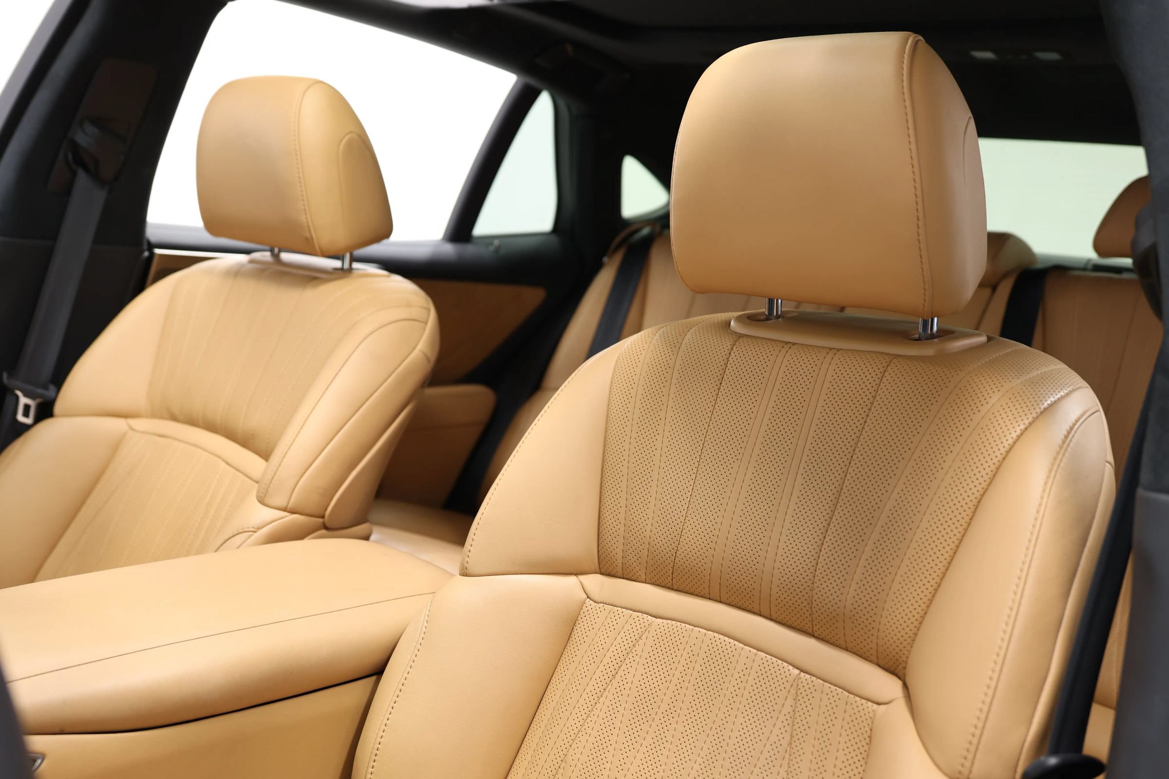 Used 2024 Lexus LS 500 w/ Interior Upgrade Package RWD image 16