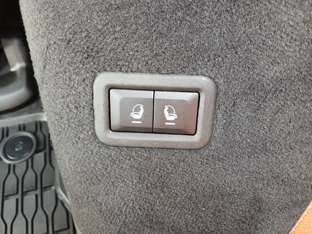 Used 2024 Jeep Grand Wagoneer Series III w/ Rear Seat Video Group 1 AWD/4WD image 25