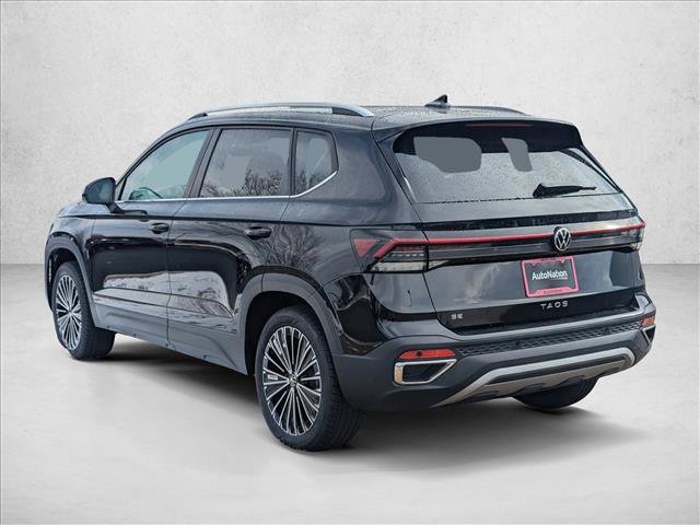 Certified 2025 Volkswagen Taos SE video 2