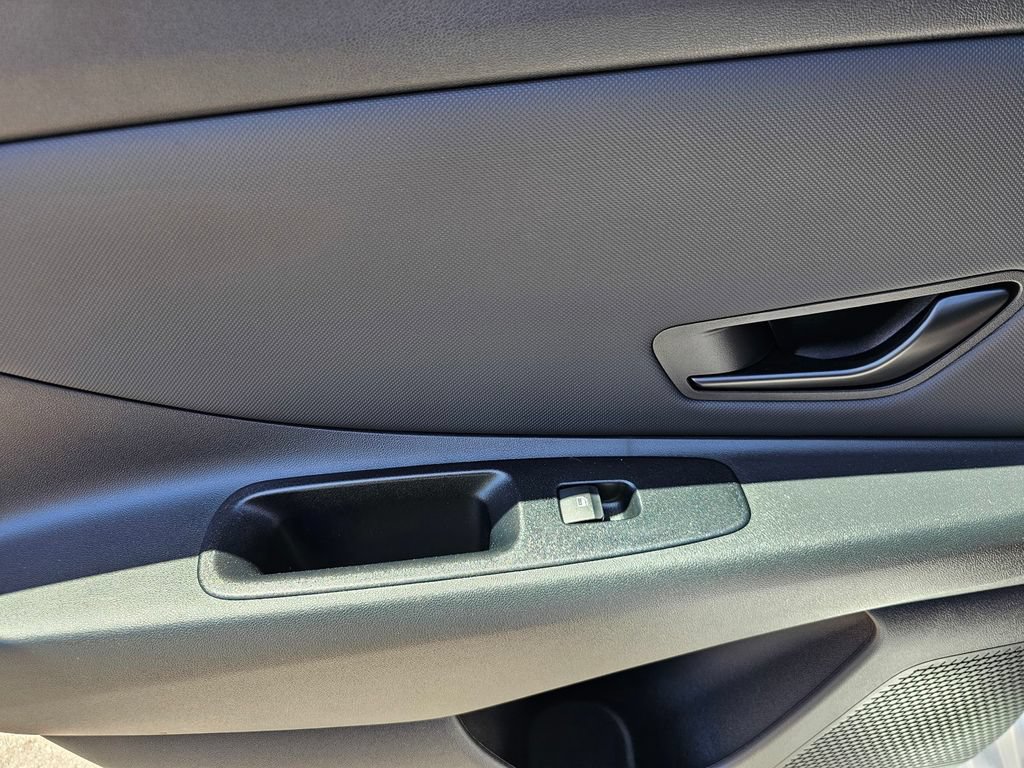 Certified 2026 Hyundai Elantra Sport FWD image 18