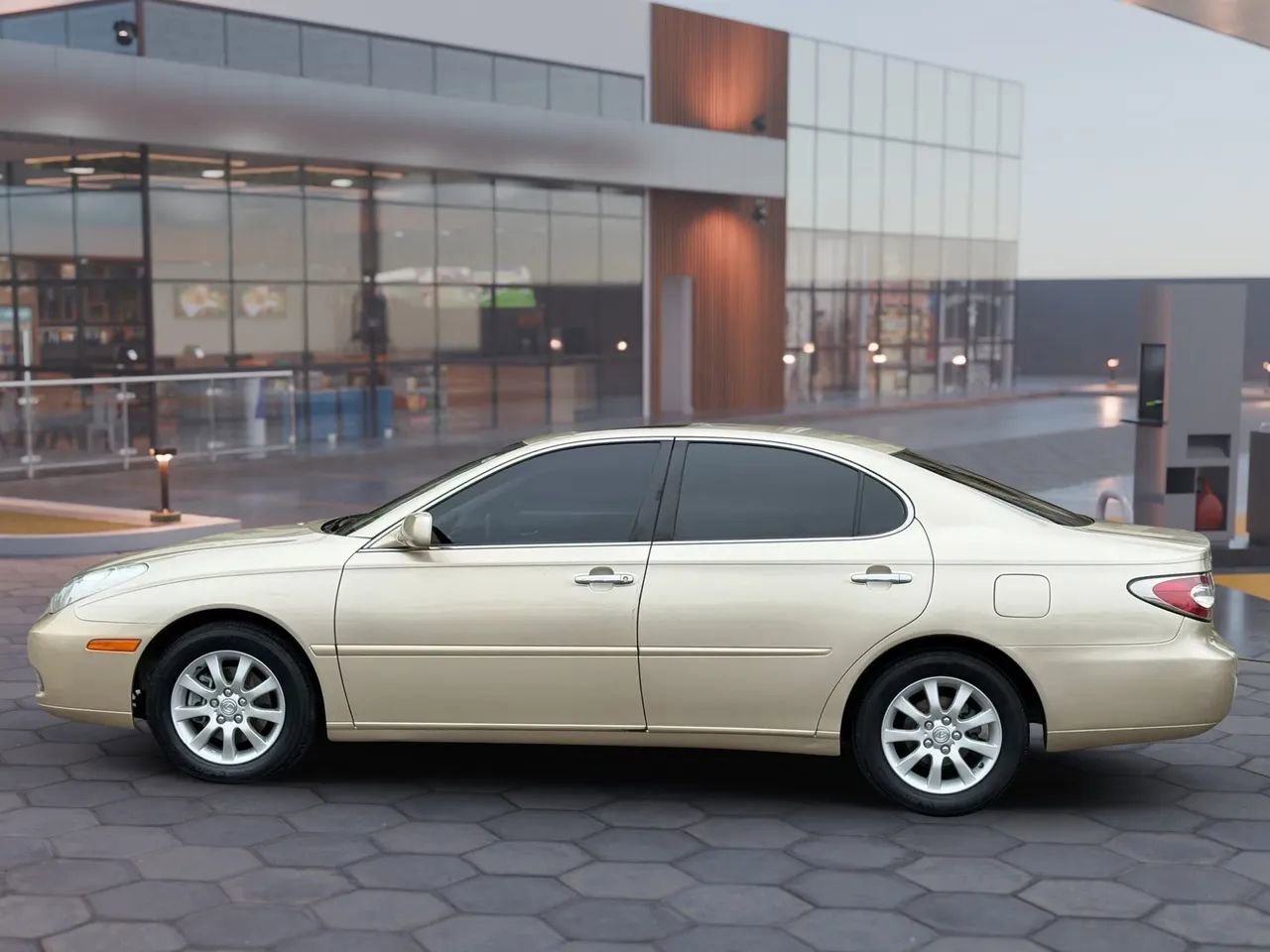 Used 2003 Lexus ES 330 FWD image 3